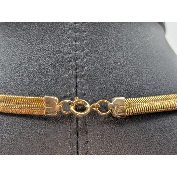 Vintage Gold Tone Fluid .25" Wide Herringbone Flat Snake Chain 17.5" Necklace - Picture 4 of 5